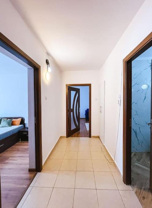 Quickspace Modern Concept Bucharest Luaran gambar