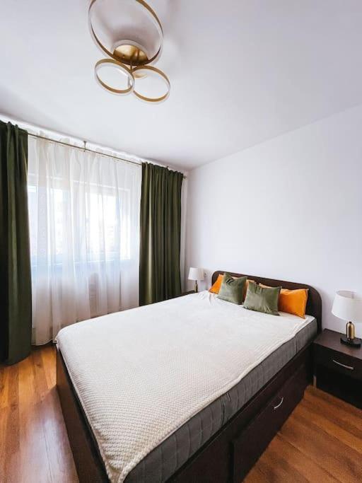 Quickspace Modern Concept Bucharest Luaran gambar